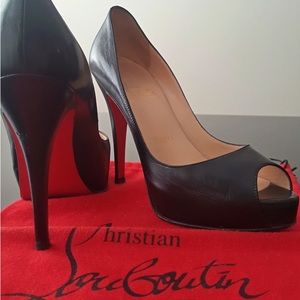 Black leather, size 35.5, Christian Louboutin Pump